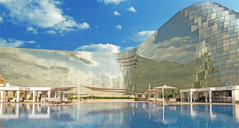 Discover the Magnificence of Okada Manila .